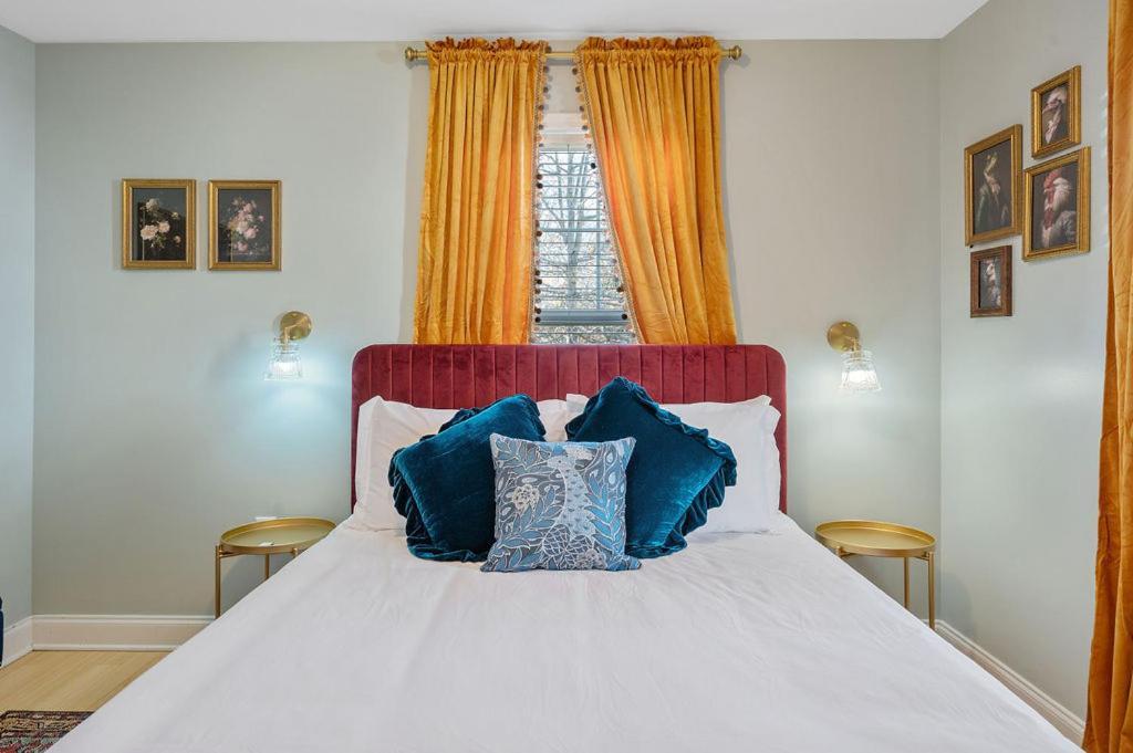 New Victorian Theme, 3Br, Lrg Backyard Close To Pnc Arena, Downtown, And Rdu Airport Роли Экстерьер фото